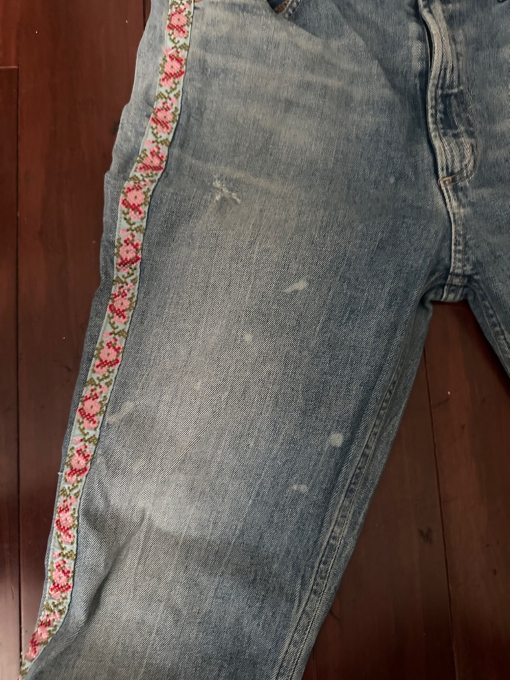 Citizens Of Humanity Distressed Denim Cropped Flare Jeans Pink Floral Side Trim - Picture 8 of 15